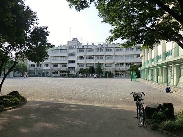 板橋区立板橋第九小学校まで300m