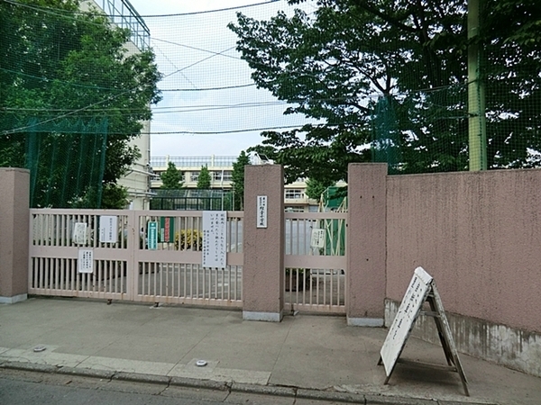 経堂小学校まで5分