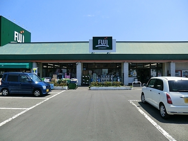 Fuji倉見店