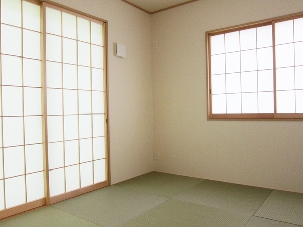 畳の色が鮮やかな和室！
