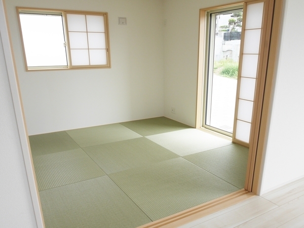 モダンな琉球畳の和室
