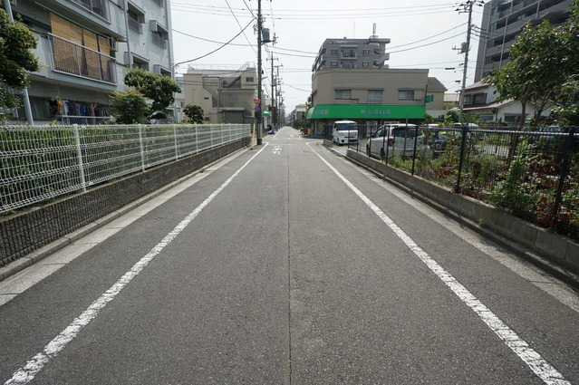   車通りが少ないので小さなお子様がいらっしゃるご家庭にも安心です♪