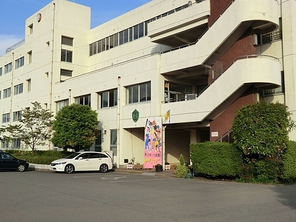 伊勢原市立伊勢原中学校