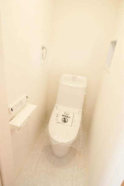ウォシュレット付トイレ　同仕様の施工例