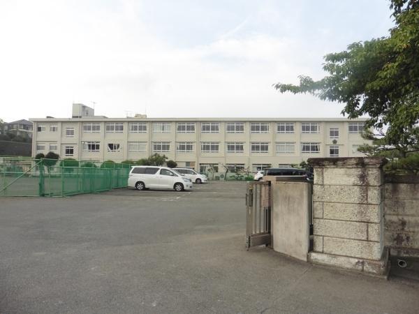 伊勢原市立成瀬中学校