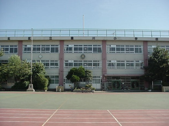 北区立豊川小学校 180m 