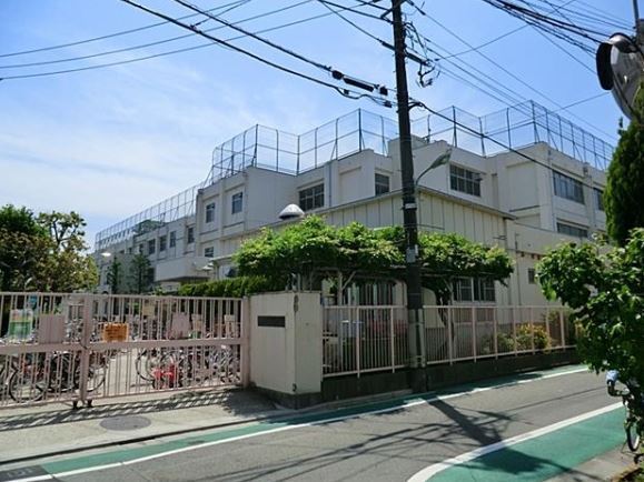 大田区立多摩川小学校 780m 