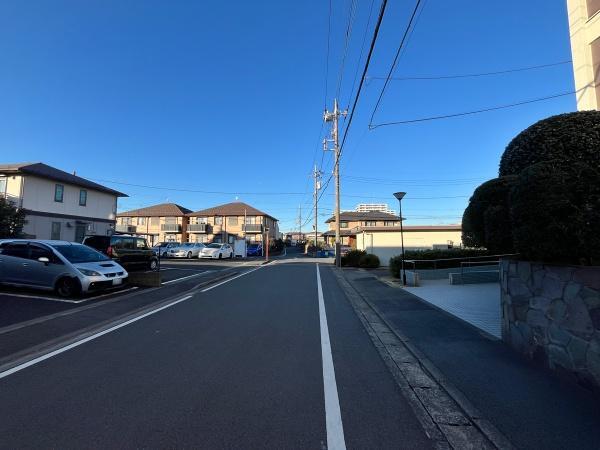 見通しの良い道路。