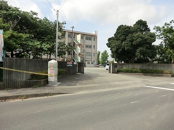 海老名市立中新田小学校