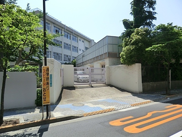 篠崎第二中学校 300m 篠崎第二中学校 300m