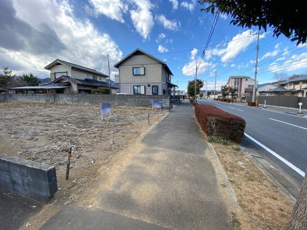 歩道が整備されお子様の通学も安心です。