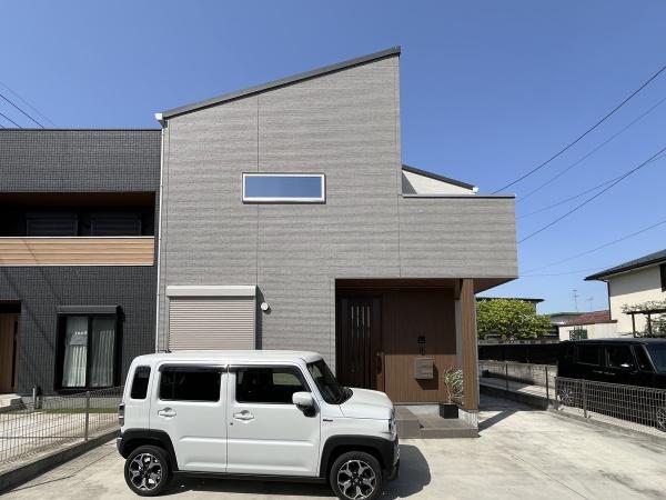 スーパーまでも近く住環境良好