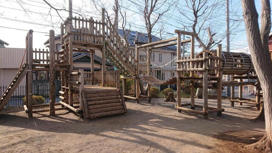 小塚山フィールドアスレチック公園 220m 小塚山フィールドアスレチック公園 220m