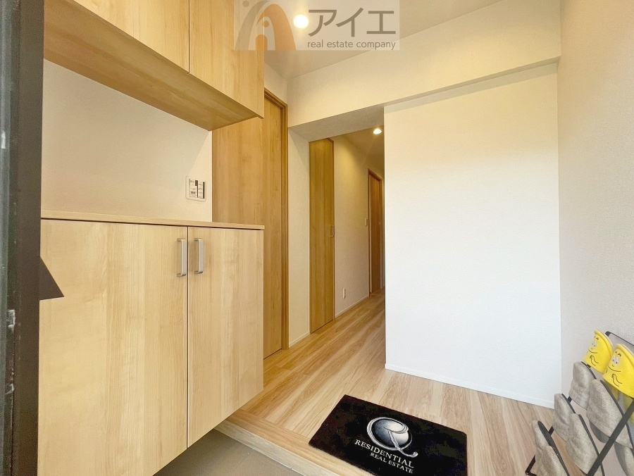 玄関がいつも片づく大容量シューズボックス