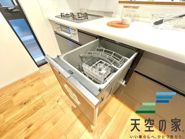   【同仕様】
標準仕様で食洗器完備！毎日の洗い物も時短できますね♪