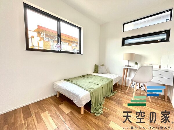   【同仕様】
明るいお部屋はゲストのおもてなしの空間に！