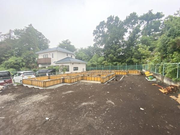 東急田園都市線・小田急江ノ島線が利用可。
