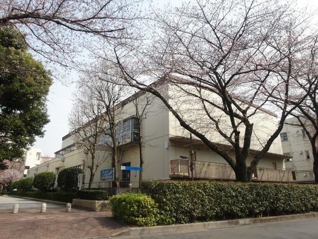 板橋区立赤塚新町小学校 650m 