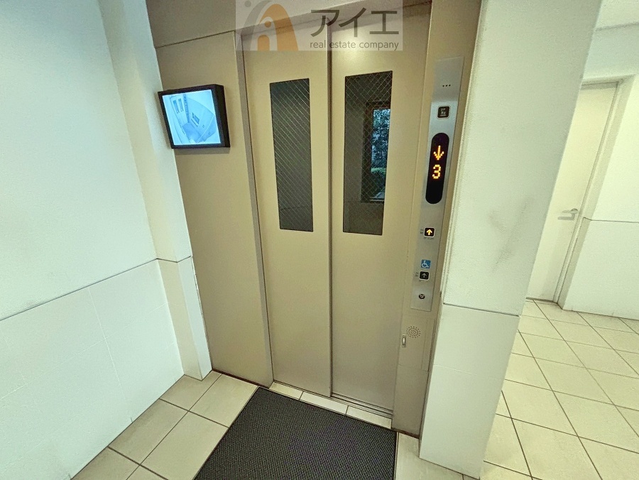 清掃も行き届いたエレベーターホール