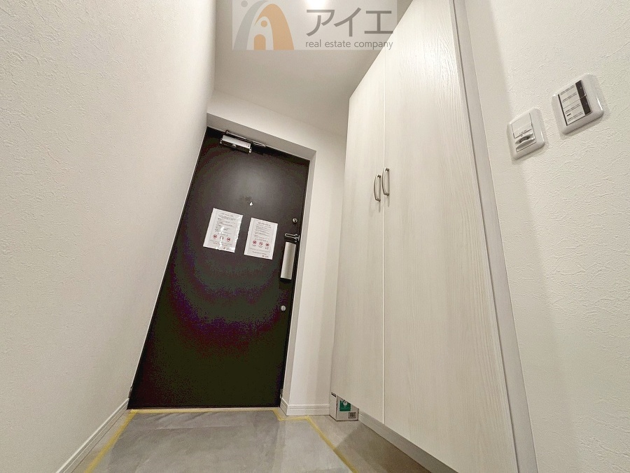 玄関がいつも片づく大容量シューズボックス