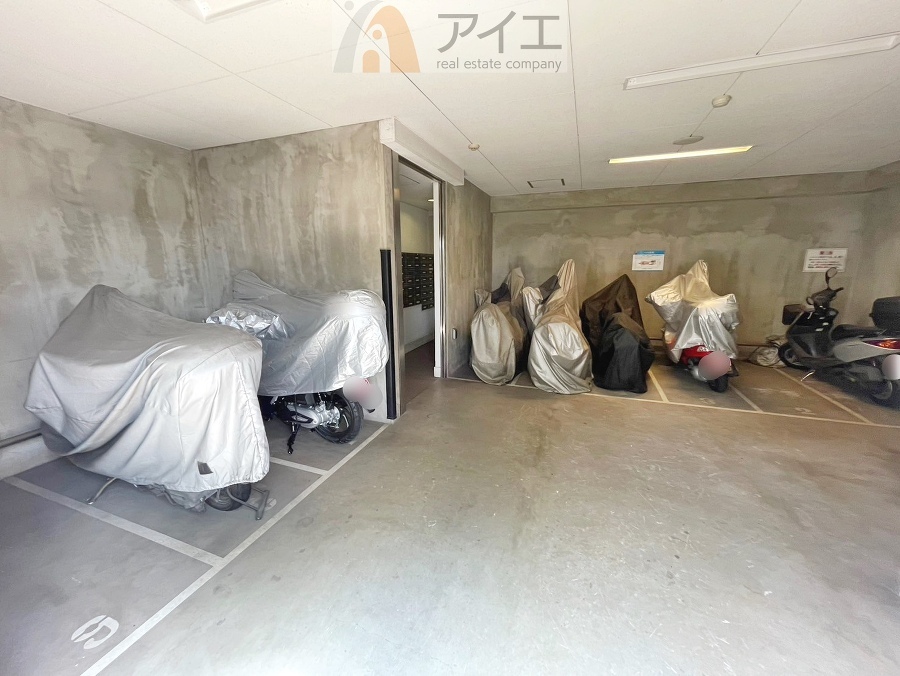 セキュリティ面にも配慮した駐輪場がございます