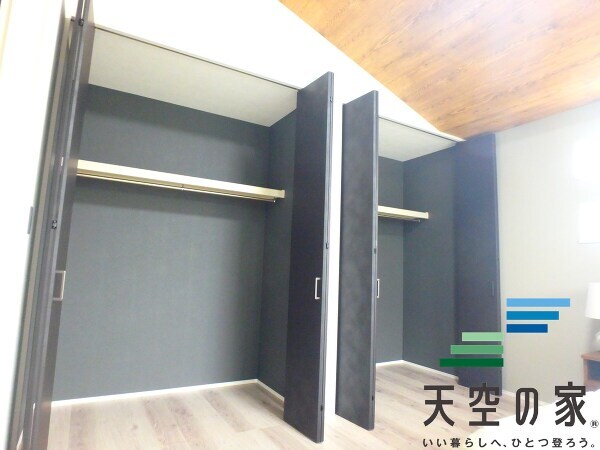   【同仕様】ラック付きなのでスッキリ片付けやすいですね。