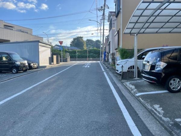 落ち着いた雰囲気の閑静な住宅地です。