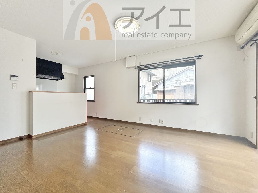 朝から日差しいっぱいの、明るい空間でのびのび過ごせます