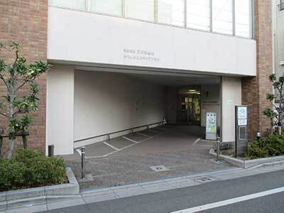 葛飾区立立石図書館 820m 