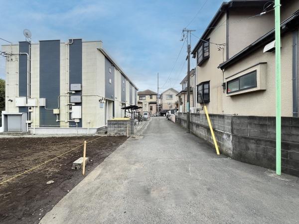 買物施設も徒歩10分以内で生活便利。