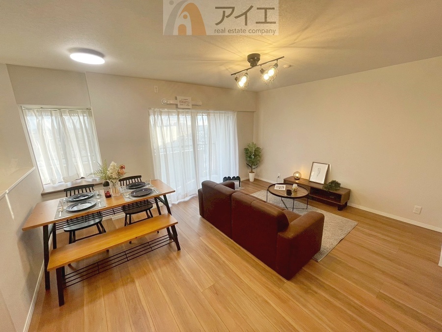 朝から日差しいっぱいの、明るい空間でのびのび過ごせます