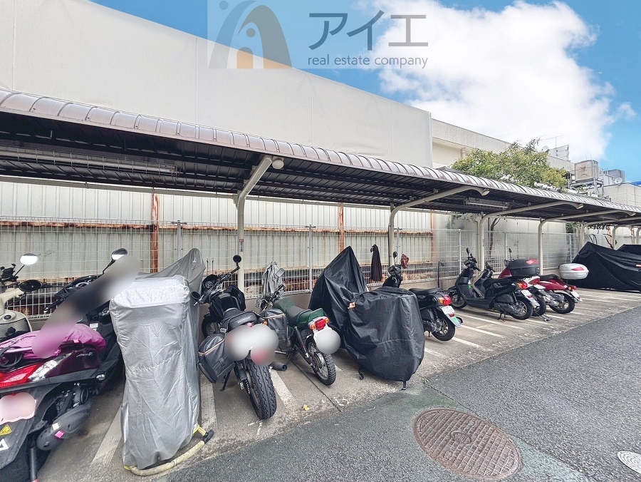 セキュリティ面にも配慮した駐輪場がございます
