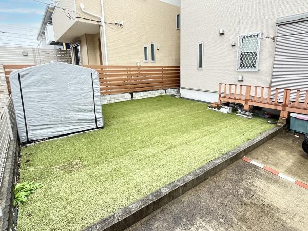 南側にお庭もついてます!