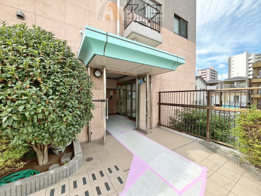 共用部の清掃・修理は管理員が実施