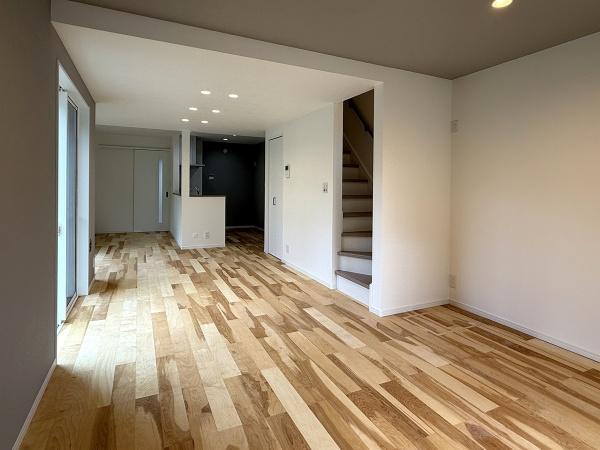 人気の対面キッチン。