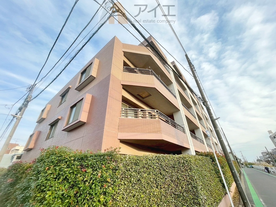 溢れる陽光でご家族の笑顔も輝く住まい