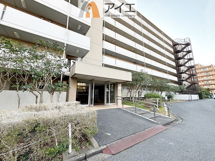共用部の清掃・修理は管理員が実施