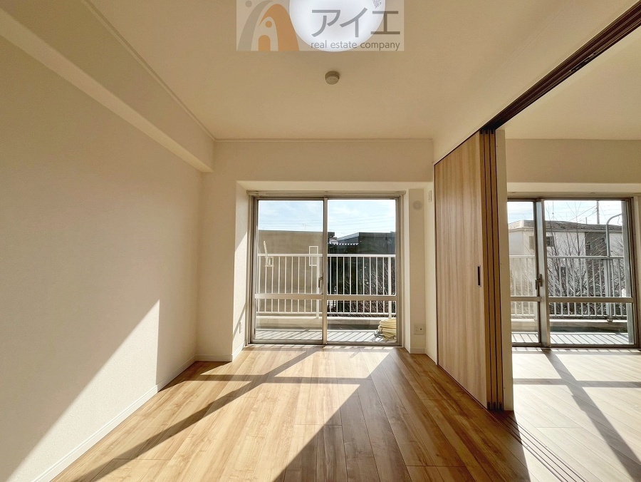 リビングとなじみやすい仕様でインテリア性が高い