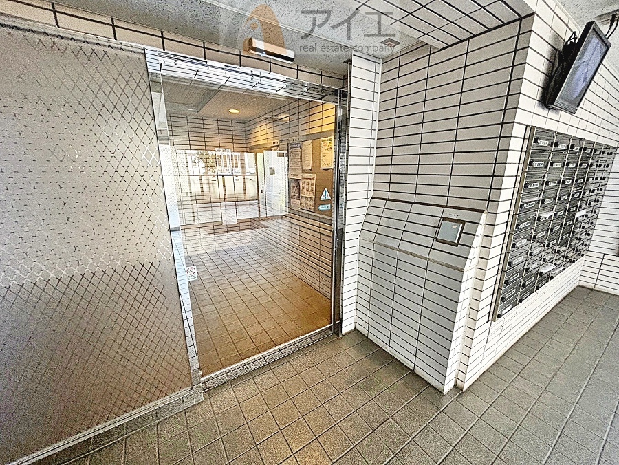 清掃や修理だけでなく、不審者への声掛けも。管理員の活動は防犯にも有効