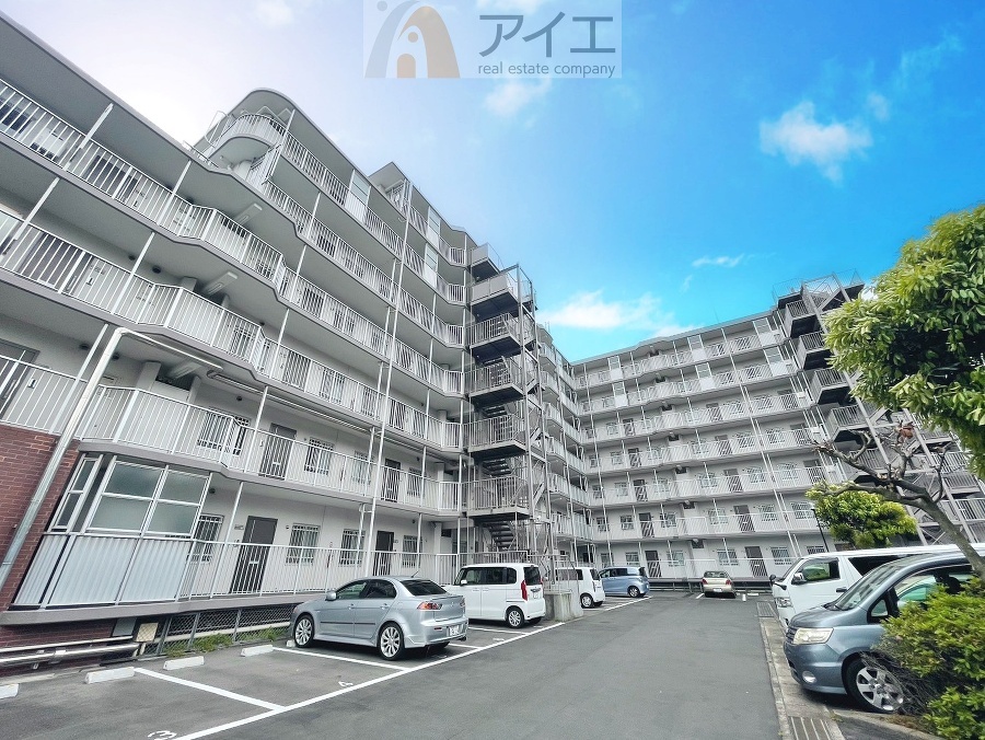 友人を呼びたくなるリノベーション済みのきれいな住まいです