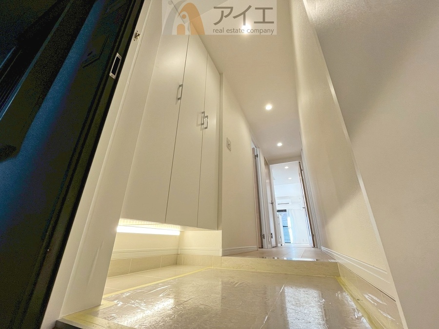 玄関がいつも片づく大容量シューズボックス