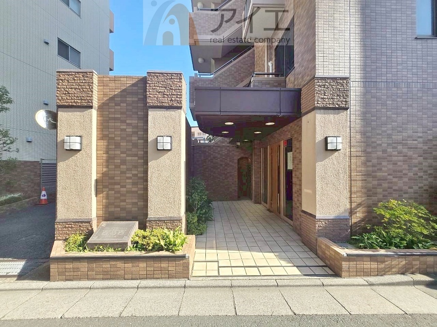 共用部の清掃・修理は管理員が実施