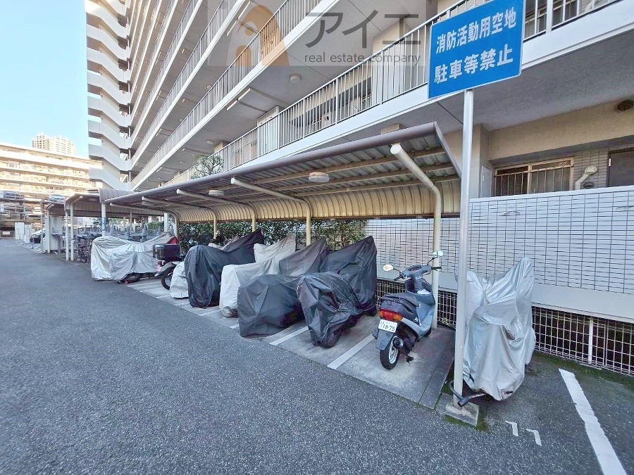 セキュリティ面にも配慮した駐輪場がございます