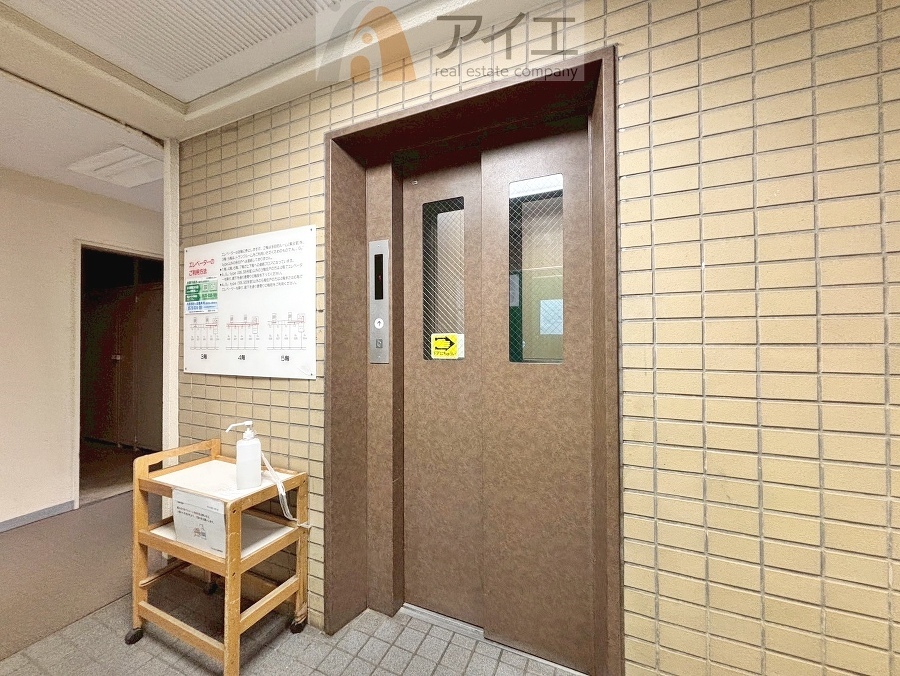 清掃も行き届いたエレベーターホール