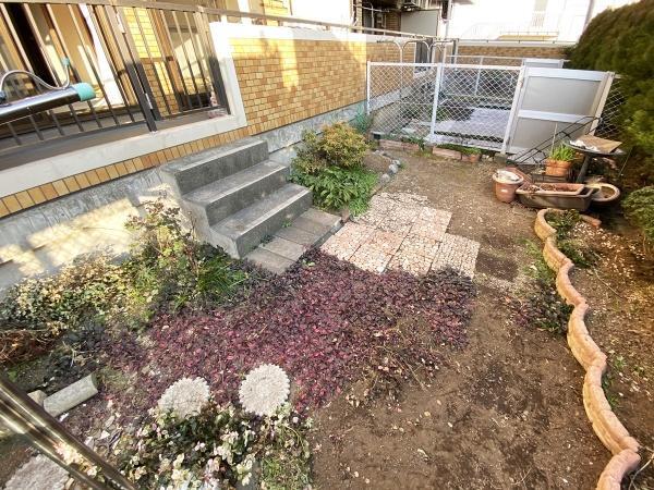 家庭菜園も楽しめる嬉しいお庭付です。