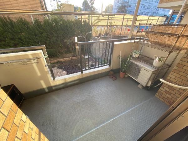 バルコニーも広々