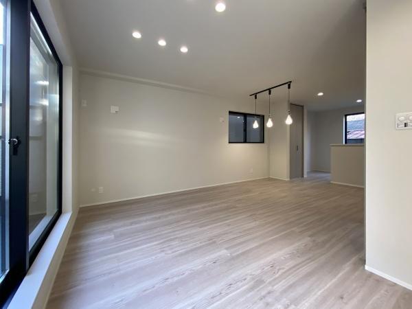 人気の対面キッチン。