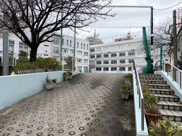 文京区立第八中学校