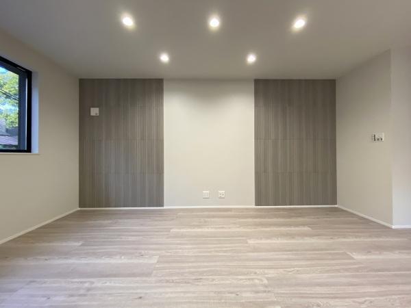 光あふれる、2階リビングの家。