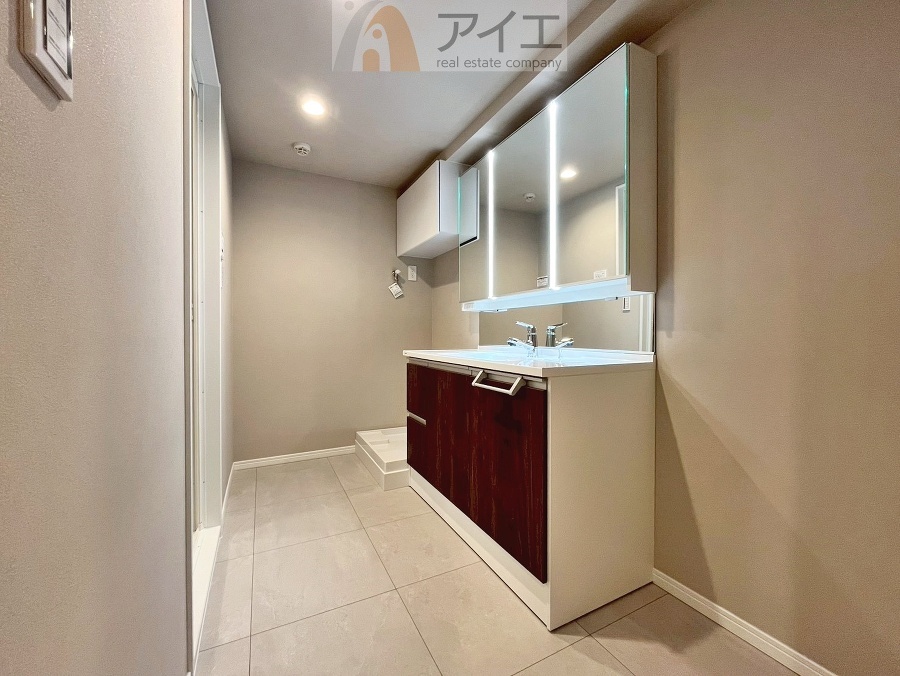 上質な洗面空間がゆとりの時間を演出